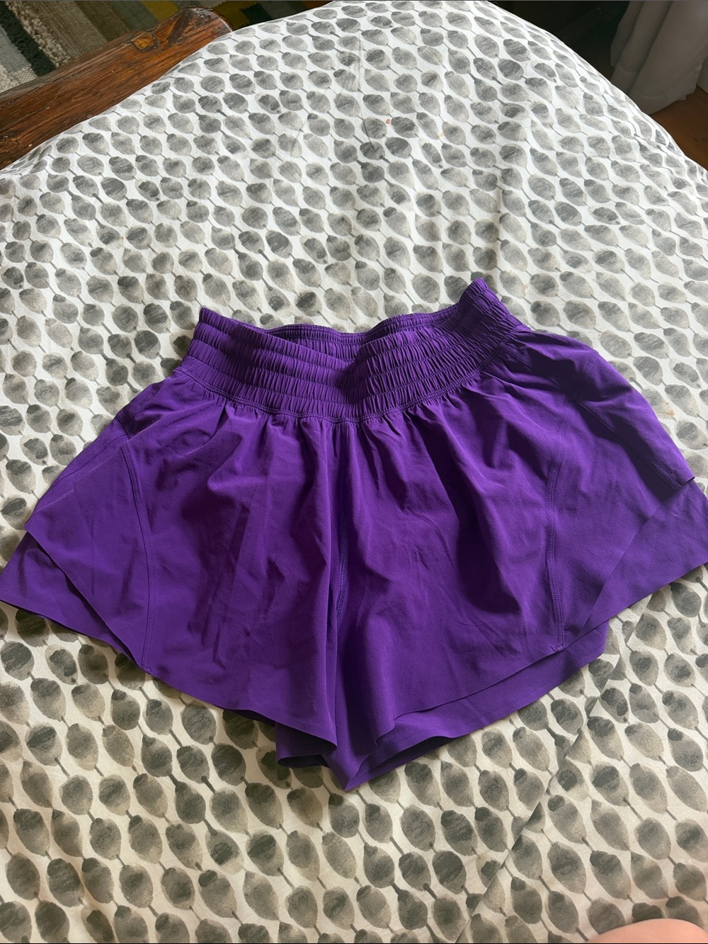 Lululemon. Women’s Shorts